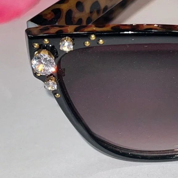 Betsey Johnson Brown Women’s Crystal Queen Cat Eye Sunglasses - Picture 7 of 11